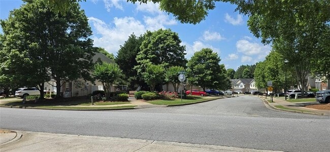 Building Photo - 204 Oconee Way