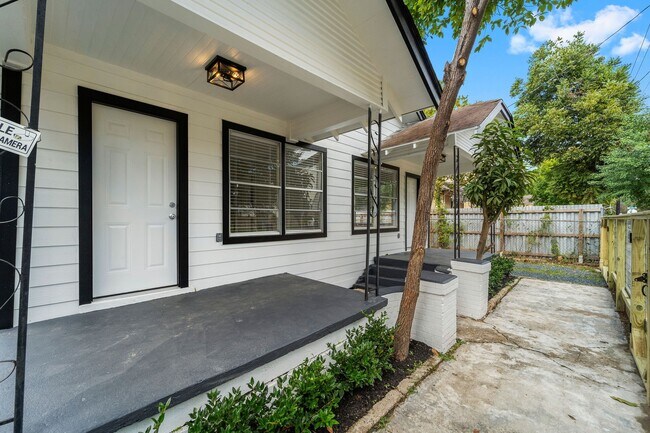 Foto del edificio - 1615 McKee St