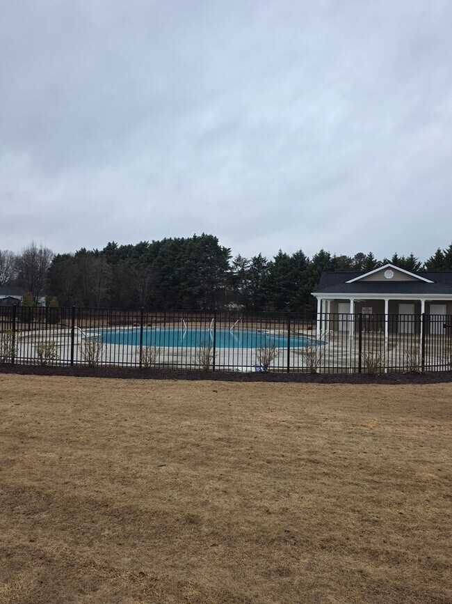 Foto del edificio - Brand-New 4BR Home in Treemont Commons | $2,450/Month