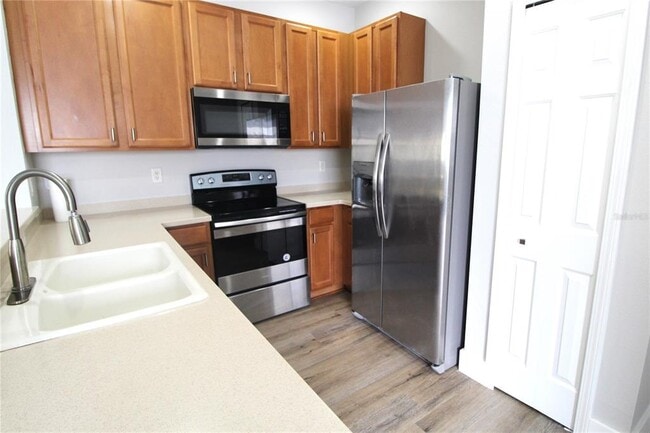 Building Photo - 3475 Parkridge Cir