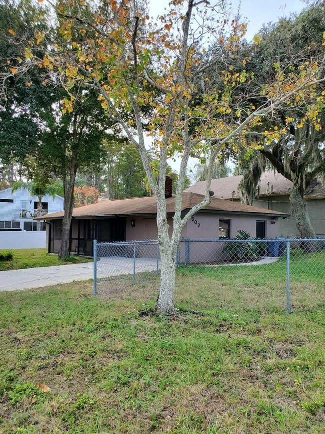 Building Photo - 507 S Jasmine Ave