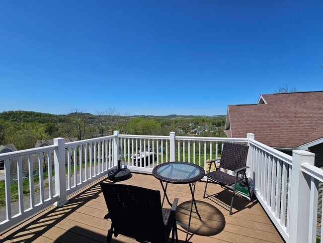 Foto del edificio - 4 Bedroom, 3 Bathroom home AVAILABLE 6/4/26