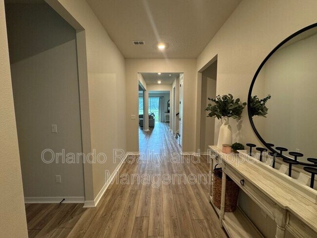 Foto del edificio - 5625 Cedar Chase Dr