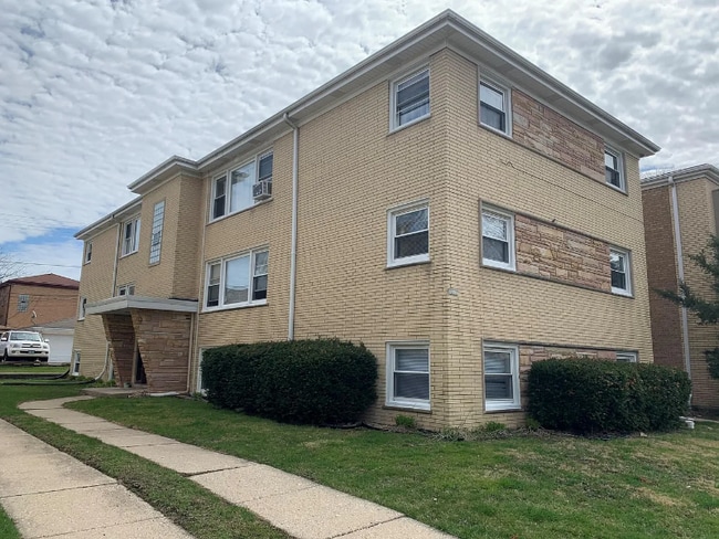 Building Photo - 2427 N 76th Ave