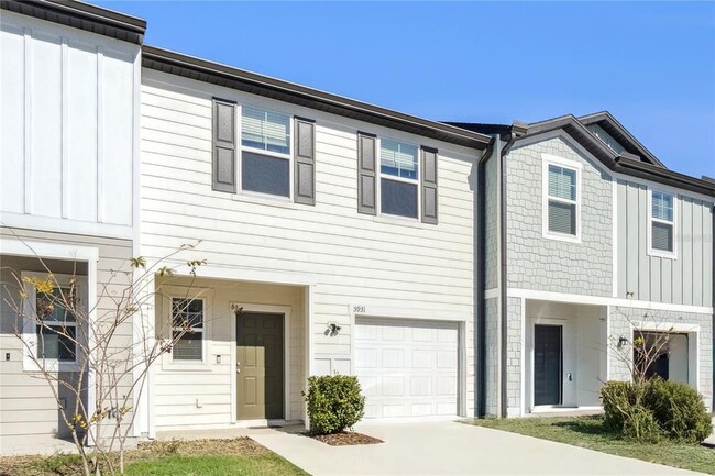 Building Photo - 5931 Chestnut Grv Pl