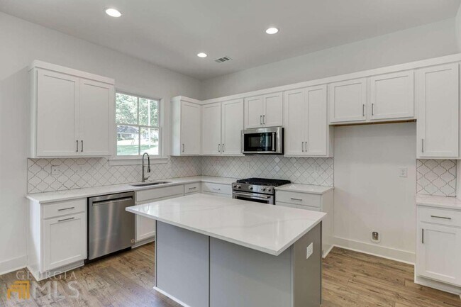 Foto del edificio - 5619 W Pine St
