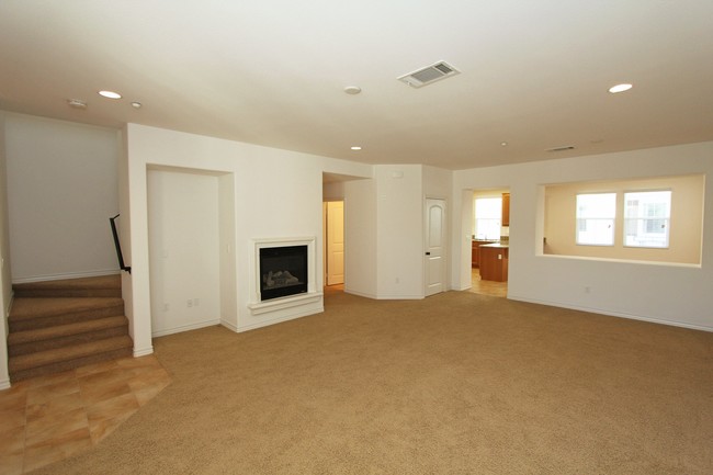 Building Photo - 1228 Paseo Rancho Serrano