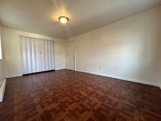 Building Photo - Single Family 2 Bedroom in Allentown Avail...