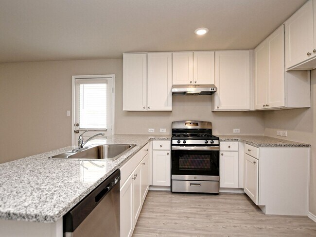 Foto del edificio - 3 BR/2 BA - San Antonio - Waterwheel!