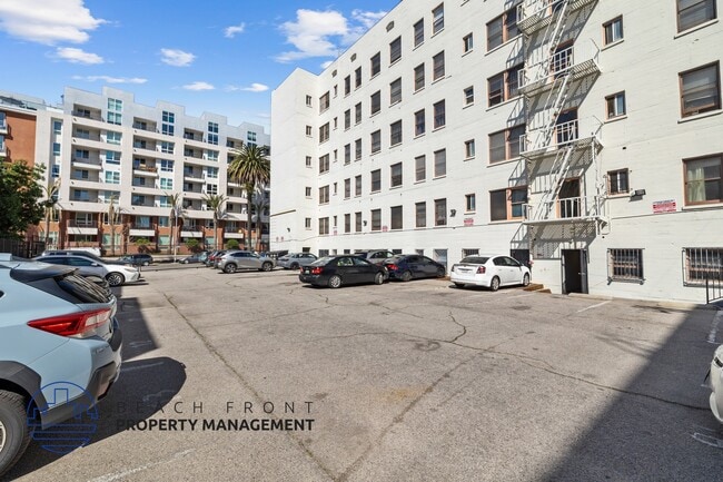 Building Photo - 418 S. Normandie Ave.