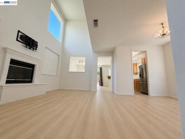 Foto del edificio - 5168 Academy Rd