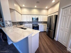 Building Photo - 9241 Bayberry Bend