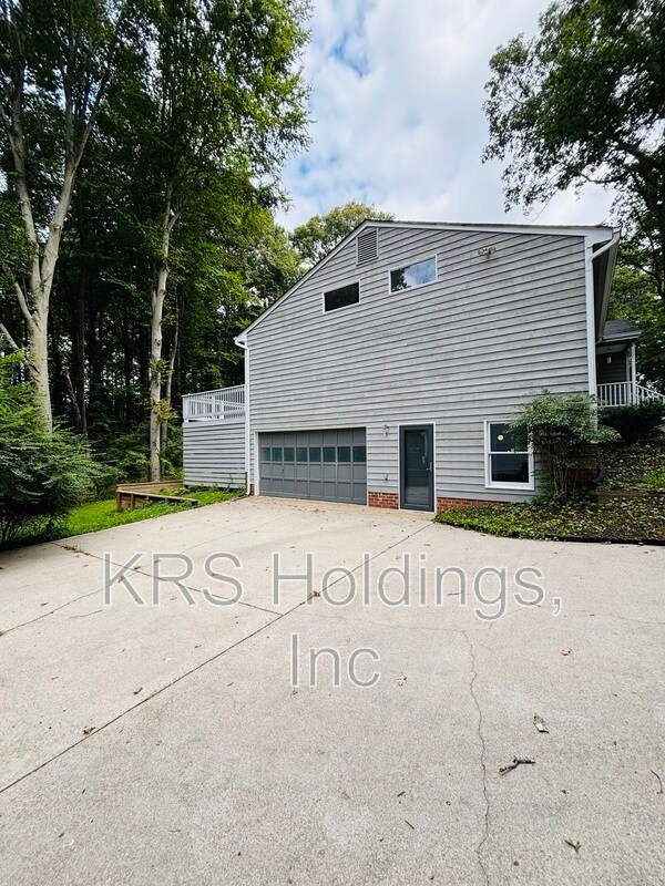 Foto del edificio - 8416 Summit Acres Dr