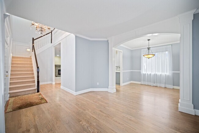 Building Photo - 16044 SE Flavel Dr