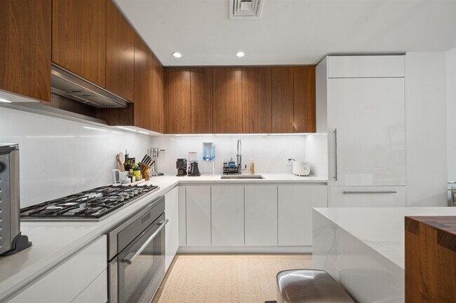 Foto del edificio - 1000 Maxwell Ln