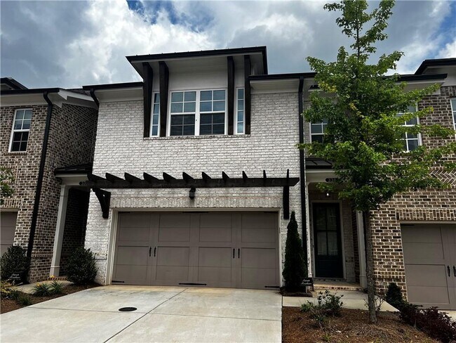 Foto del edificio - 529 Clover Ln