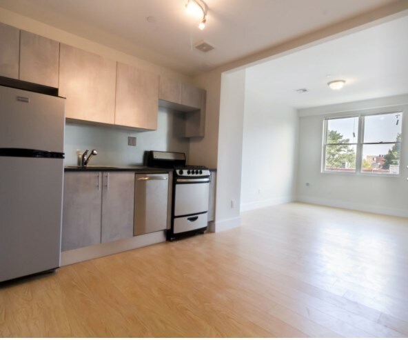 Foto principal - 1024 Gates Ave