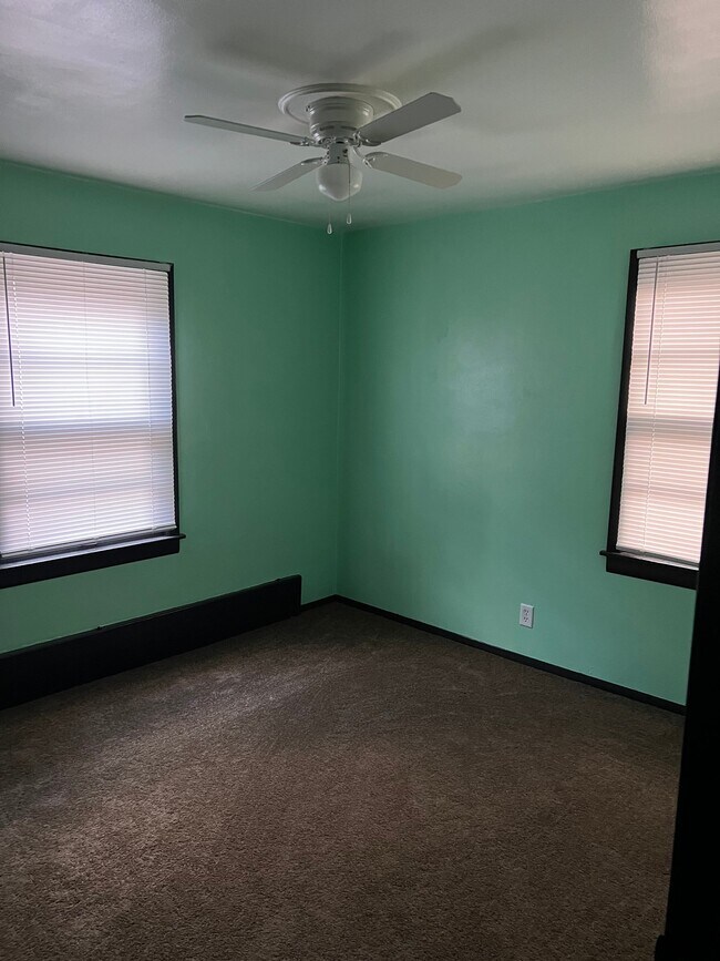Foto del edificio - 4702 N 44th St