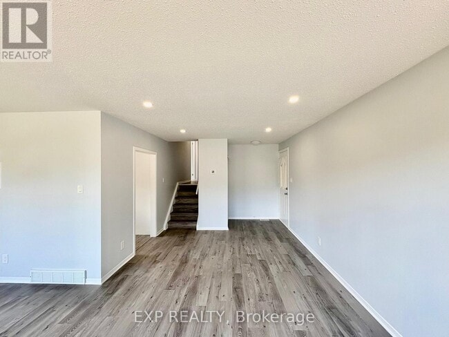 Building Photo - 681 Fielding Dr