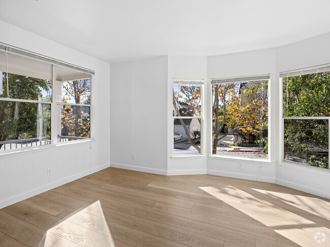 Interior Photo - Westmont Townhomes