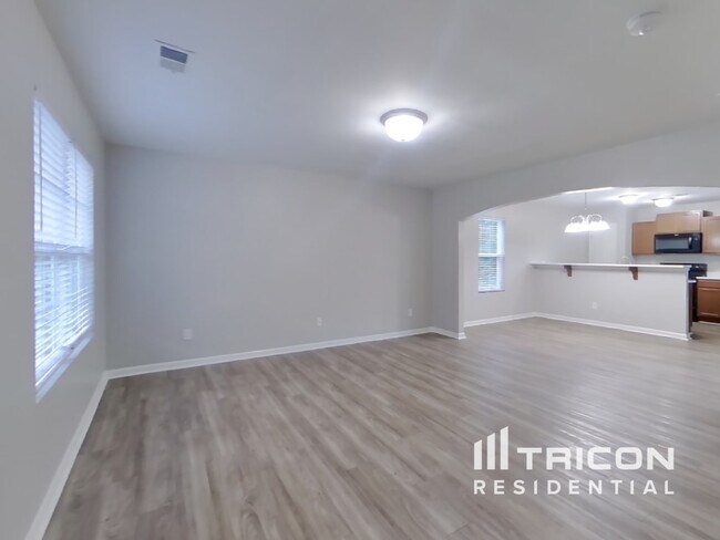Foto del edificio - 4912 Magnasco Ln