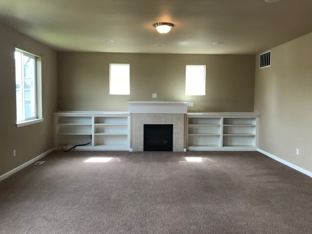 Building Photo - Beautiful Spacious 4BD/2.5BA Home