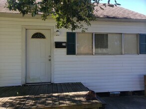 Building Photo - 213 Hill Terrace Dr
