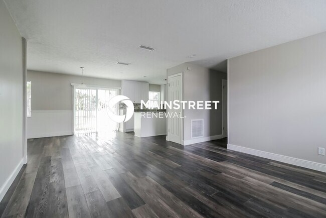 Building Photo - 3 Bedroom Pet-Friendly Home in Melbourne, FL with Main Street Renewal