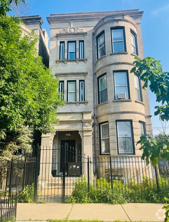 Building Photo - 3359 W Flournoy St