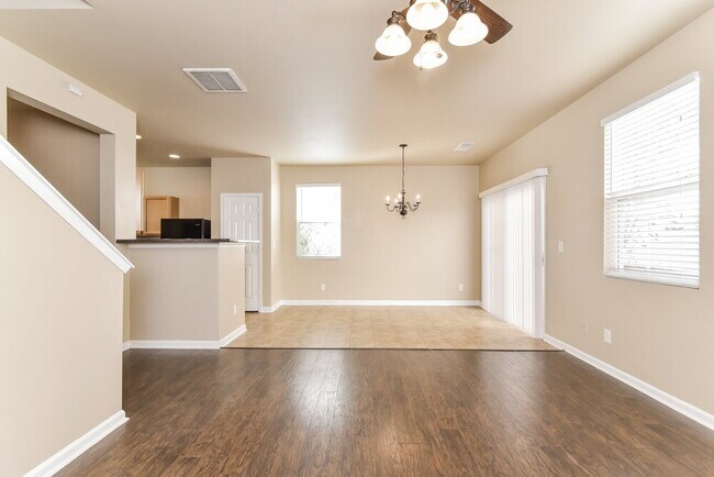 Foto del edificio - 3974 Cutler Donahoe Way