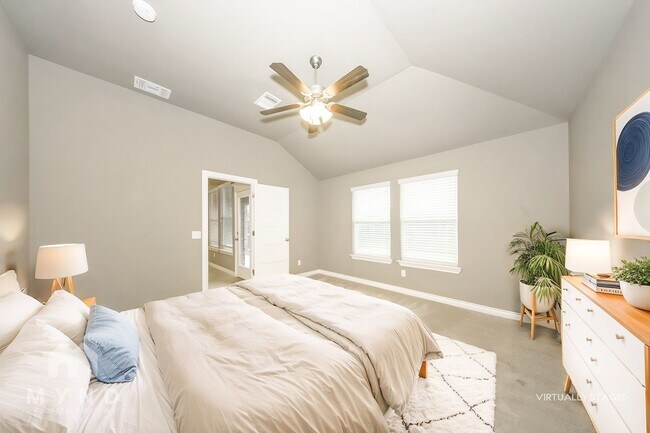 Building Photo - 1019 Merlin Dr