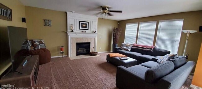 Foto del edificio - 4 br, 2.5 bath House - 9986 West Avondale ...