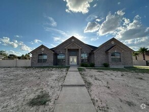 Building Photo - 302 Echo Valley Dr