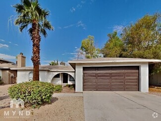 Building Photo - 2742 S Las Flores