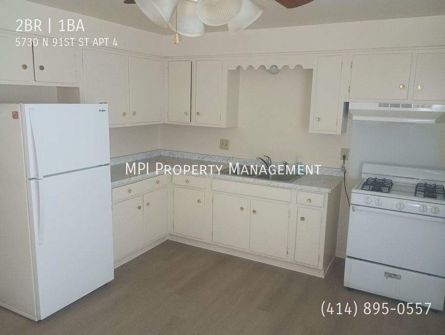 Building Photo - 5730 N 91st St