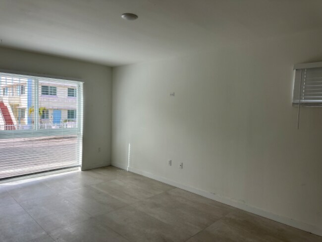 Foto del edificio - 535 SW 5th St