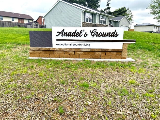 Building Photo - Anadels Grounds