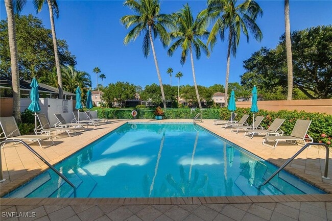 Foto del edificio - 5549 Cove Cir