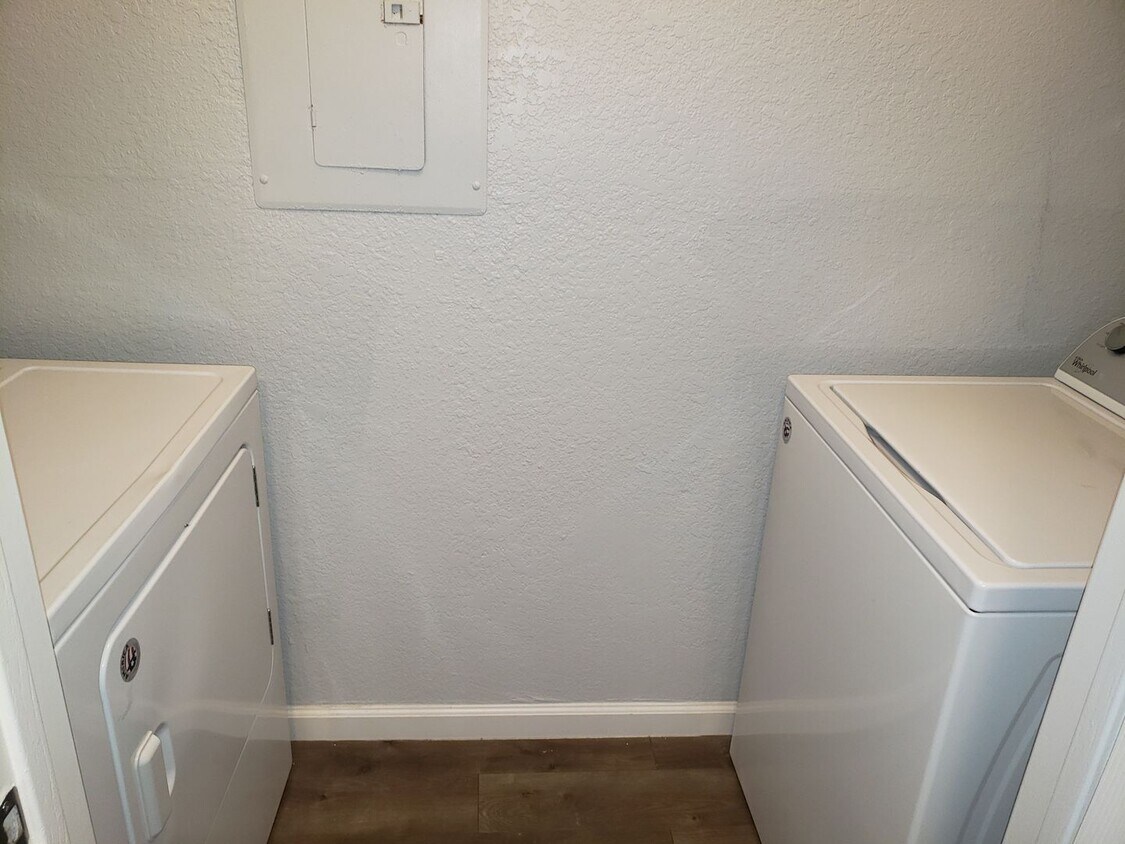 Foto del edificio - 230 Mission Newport Ln