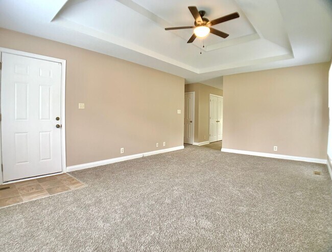 Building Photo - 576 Joshua Dr