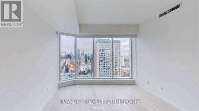 Photo du bâtiment - 197 Yonge St