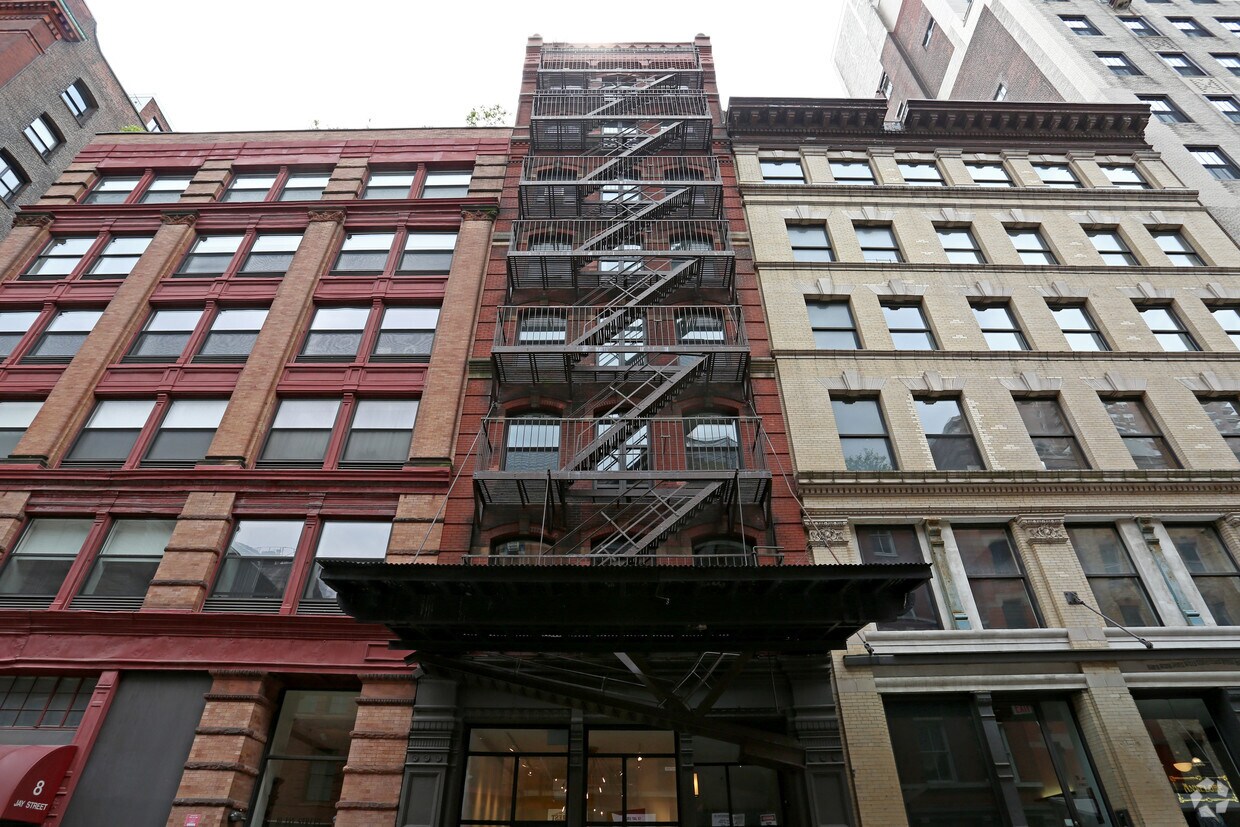 Building Photo - 14 Jay St