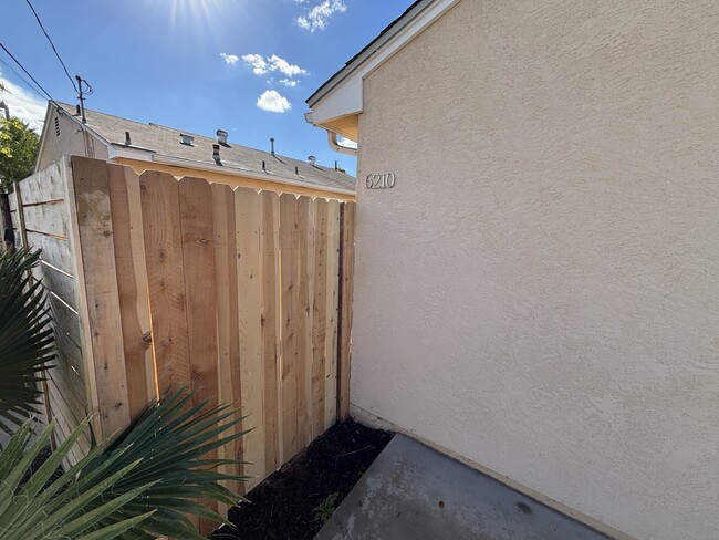 Building Photo - 4948 Twain Ave