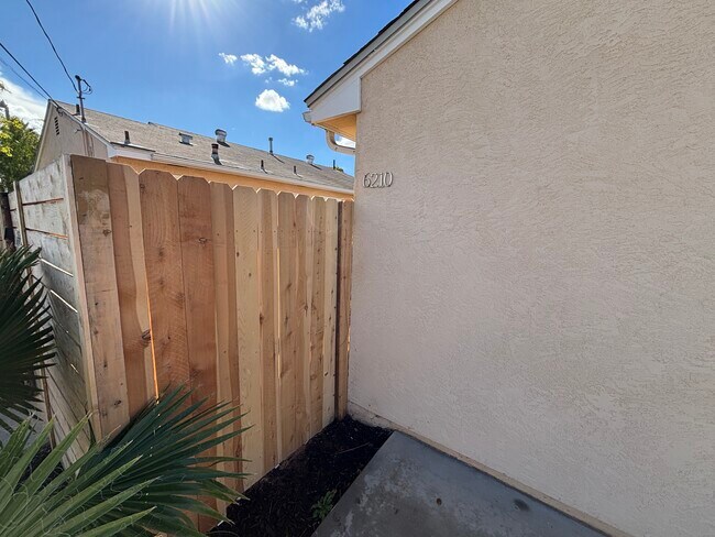 Foto del edificio - 4948 Twain Ave