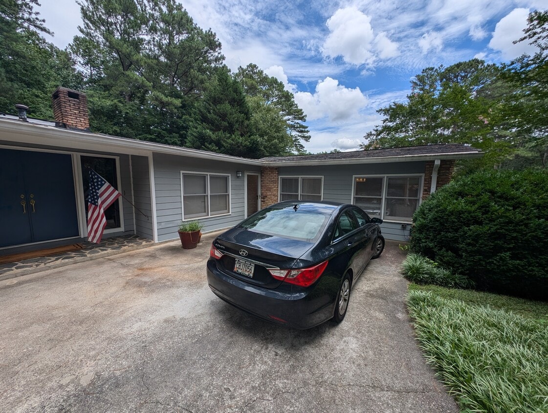 3490 Bowling Green Way Unit 2, Atlanta, GA 30340 - Apartments in ...