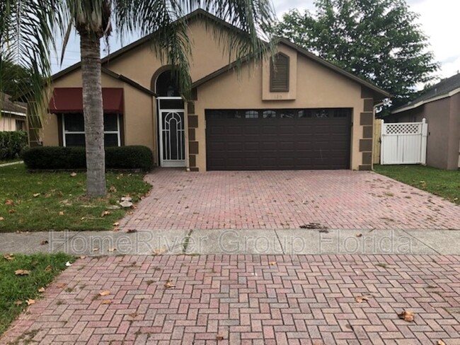 Building Photo - 120 Lakebreeze Cir