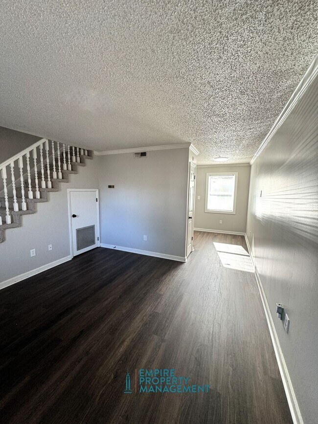 Foto del edificio - Come Home To Five Points!