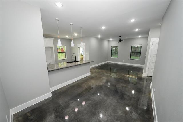 Foto del edificio - 726 Dubois St