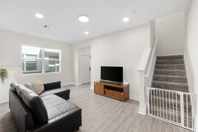 Foto del edificio - 2917 Olivia Ave