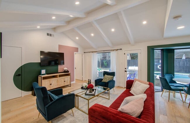 Building Photo - 9219 Kempwood Dr